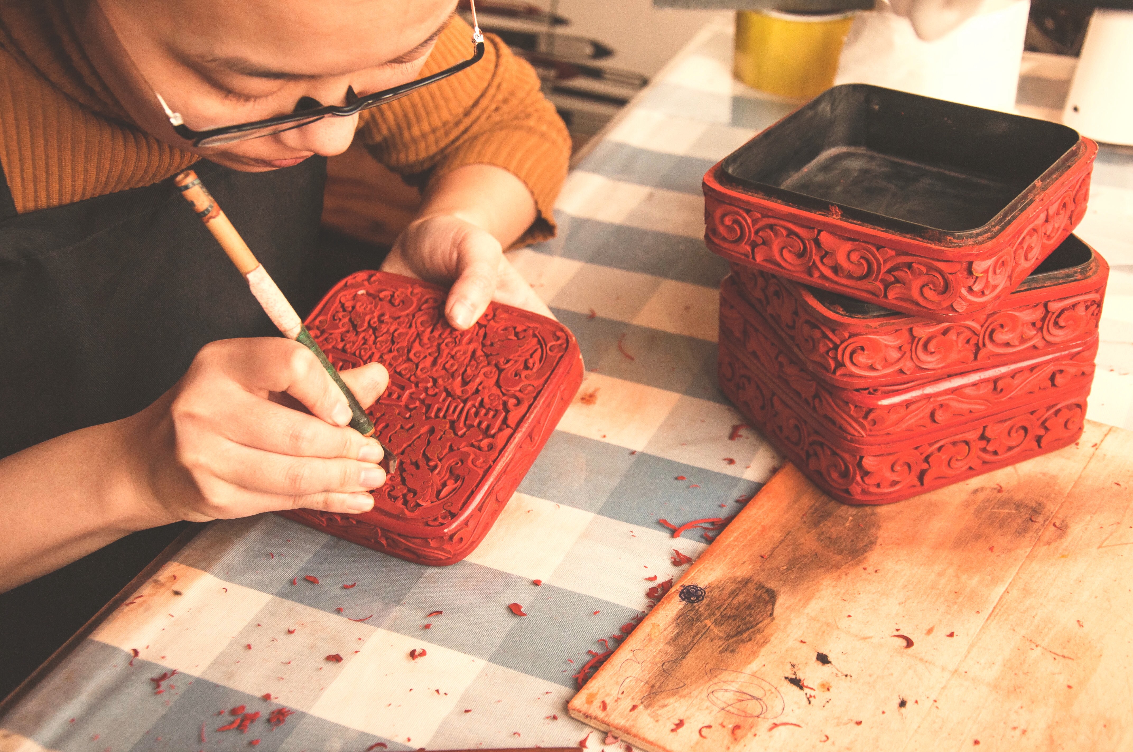 近距离体验北京燕京八绝之一雕漆艺术 - 蚂蜂窝
